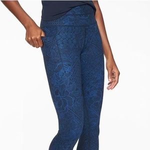 Athleta Chakra Legging